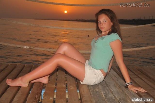 25799_podrostok-v-shortah.jpg